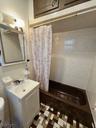 Hensler#1 Bathroom