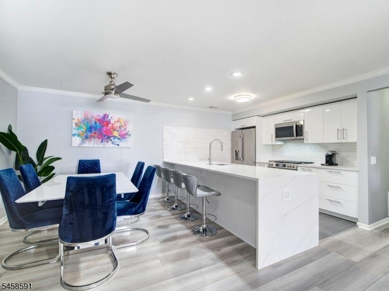 Kitchen & Dining Room