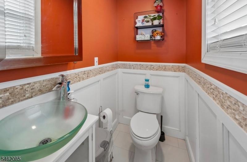 Powder Room on 1st floor