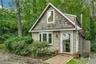 2 Bedroom cottage, ideal for guests, family or additional income.