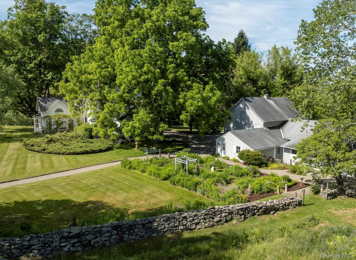 Beautiful Stone Walls and Gardens