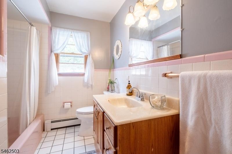 1st Fl Bath