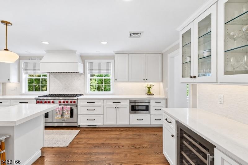 11 - Kitchen (1 of 4)