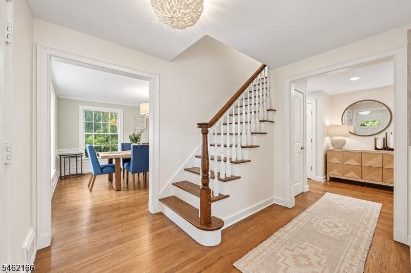 4 - Foyer (1 of 2).