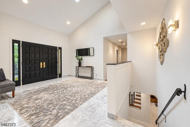 Elegant Modern Foyer