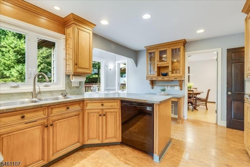 Spacious kitchen
