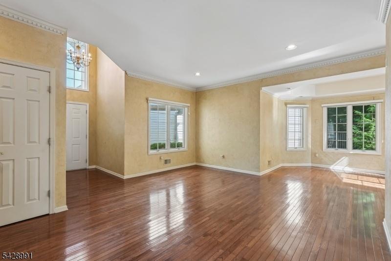 1st floor entryway