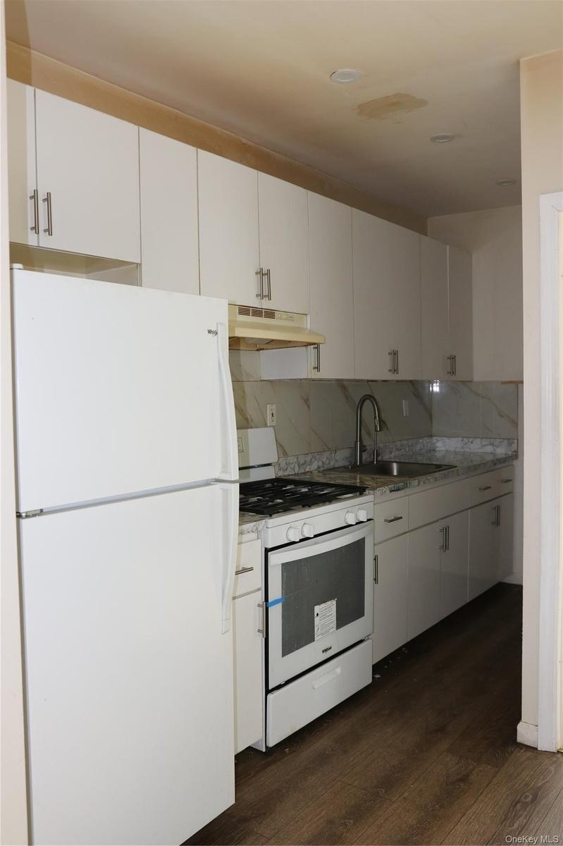 2ND FL KITCHEN