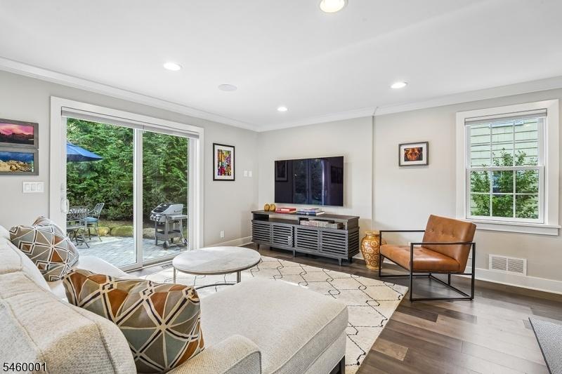 Family Room w Sliders to Patio