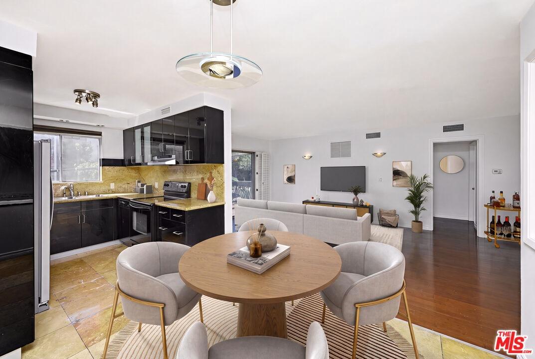 Virtually Staged Dining Room