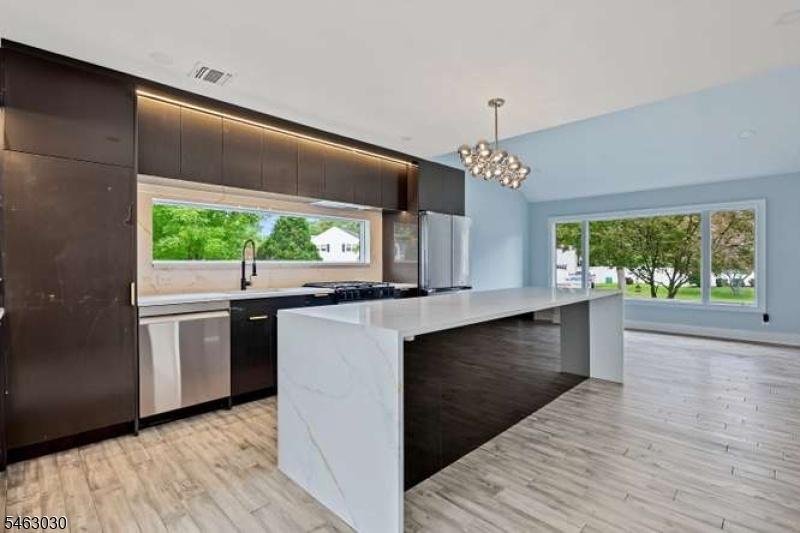 Quartz Counters