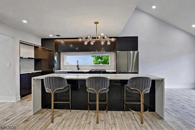 Kitchen (VS)