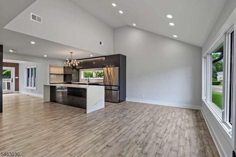 Dining Room/Kitchen