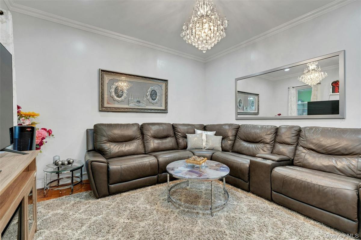 UNIT 1 LIVING ROOM