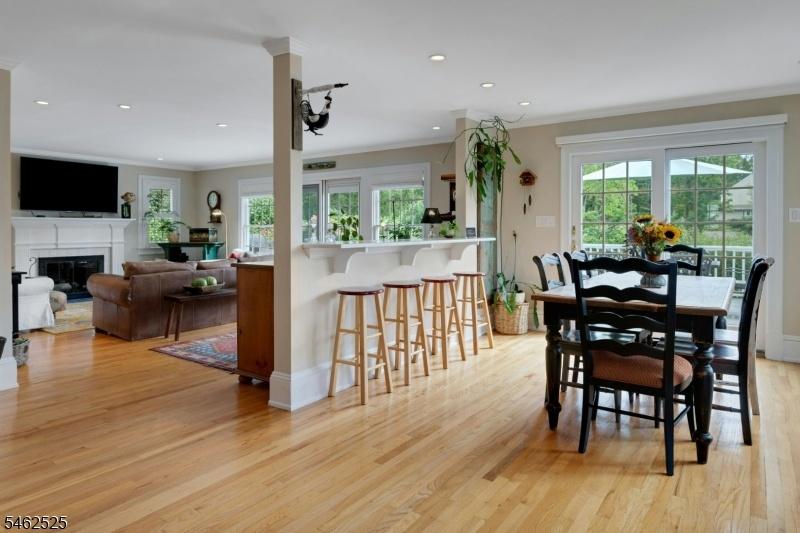 Breakfast Room