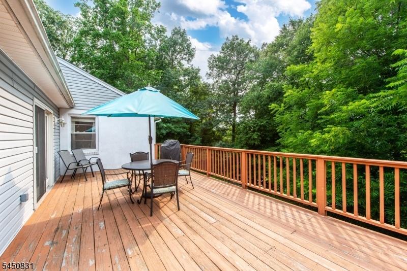 Private Deck