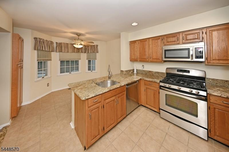 Large Eat in Kitchen