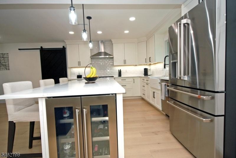 Wine/Beverage Refrigerator