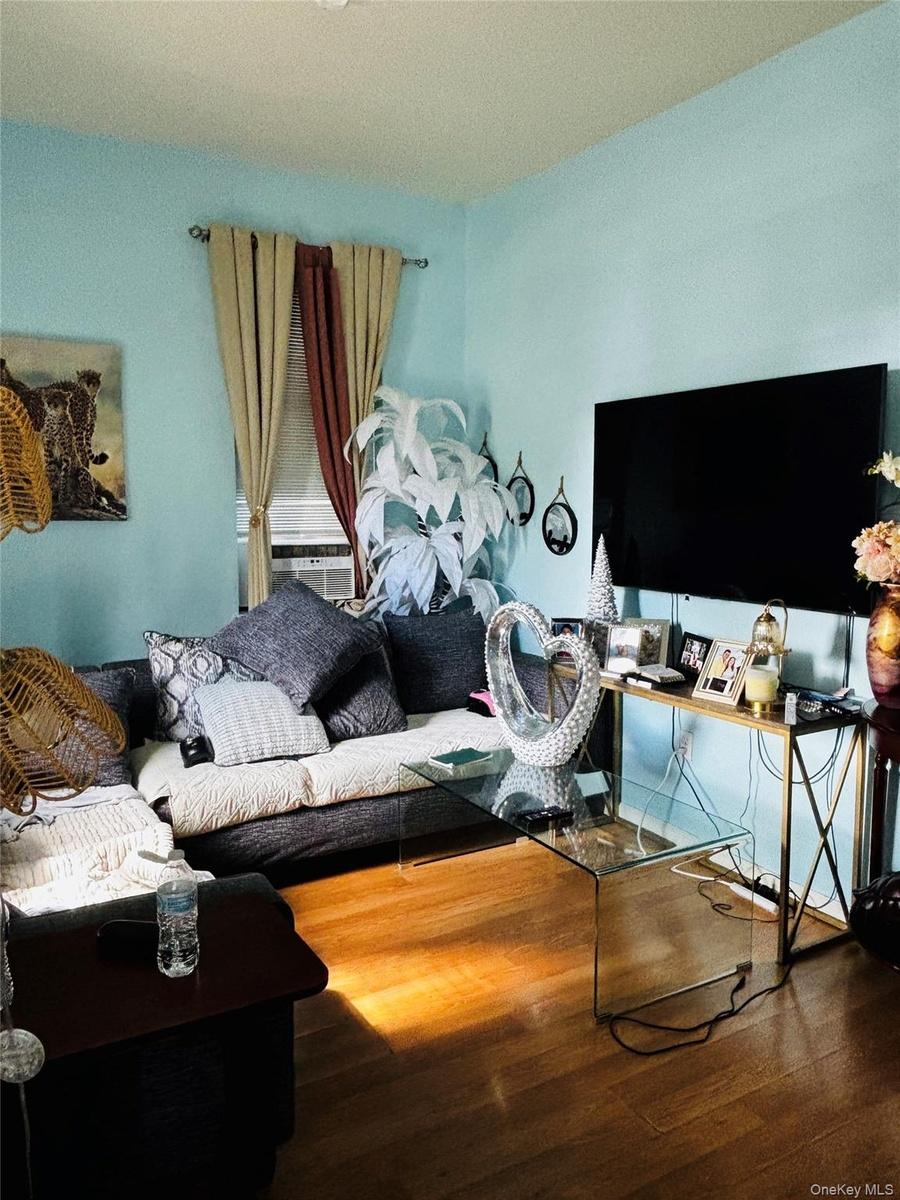 1st floor apt