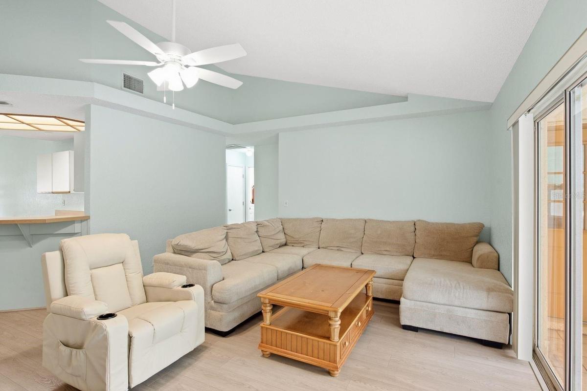 A welcoming space for for all your comforts!