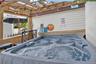 Hot Tub & Bar
