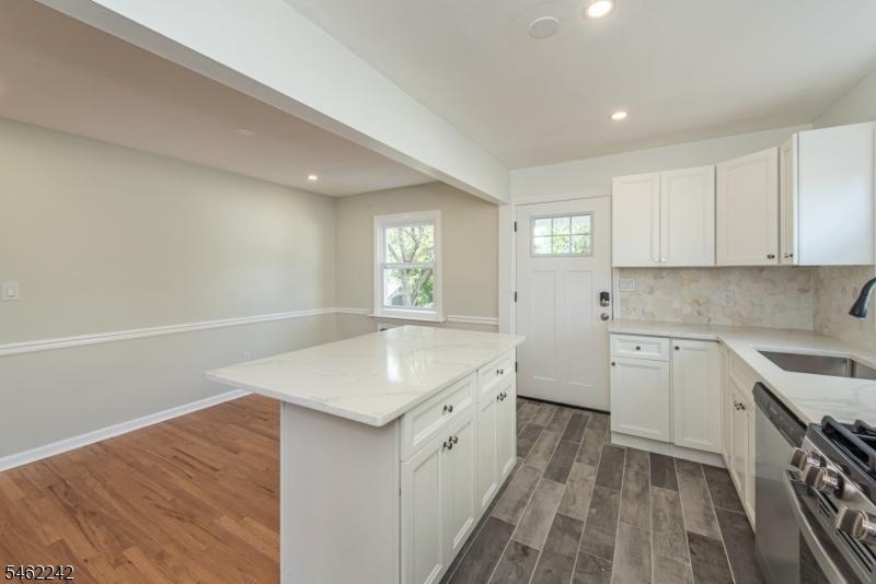 1st floor Kitchen/DinRm