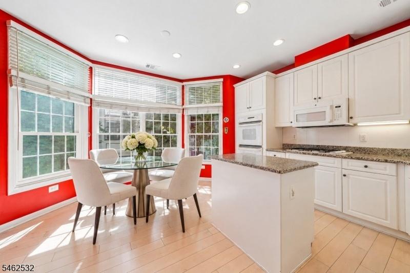 Eat In Kitchen