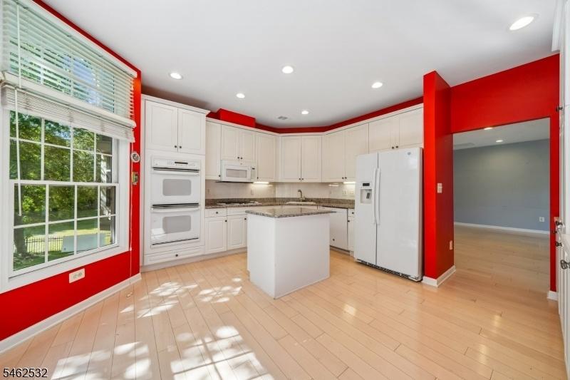 Eat In Kitchen with Island
