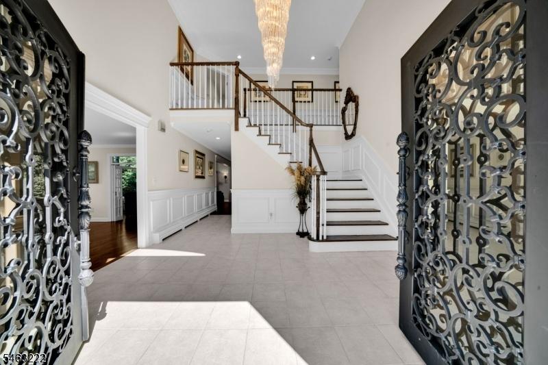 2 story entrance foyer