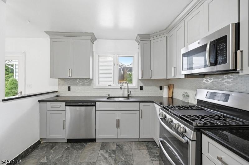 2ND FL KITCHEN
