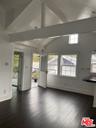 6640 1l2 Living & Kitchen Area