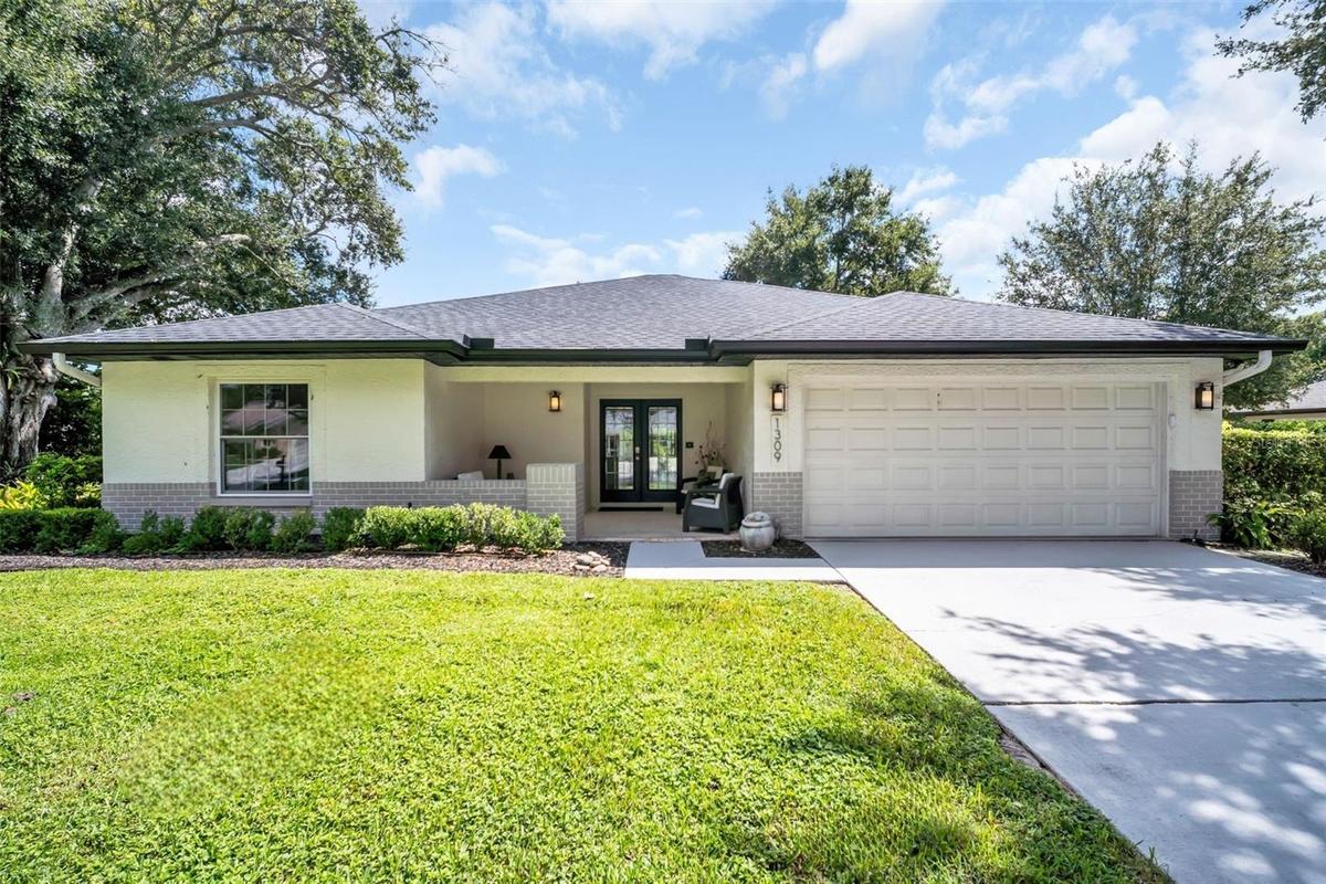 Welcome home to the Highland Lakes pool home you've been searching for~