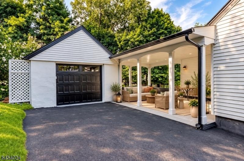 Patio virtually staged