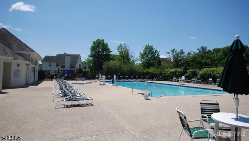 Community pool