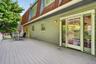 Expansive deck for entertaining