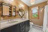 Full bathroom on 2nd level w/tub/shower