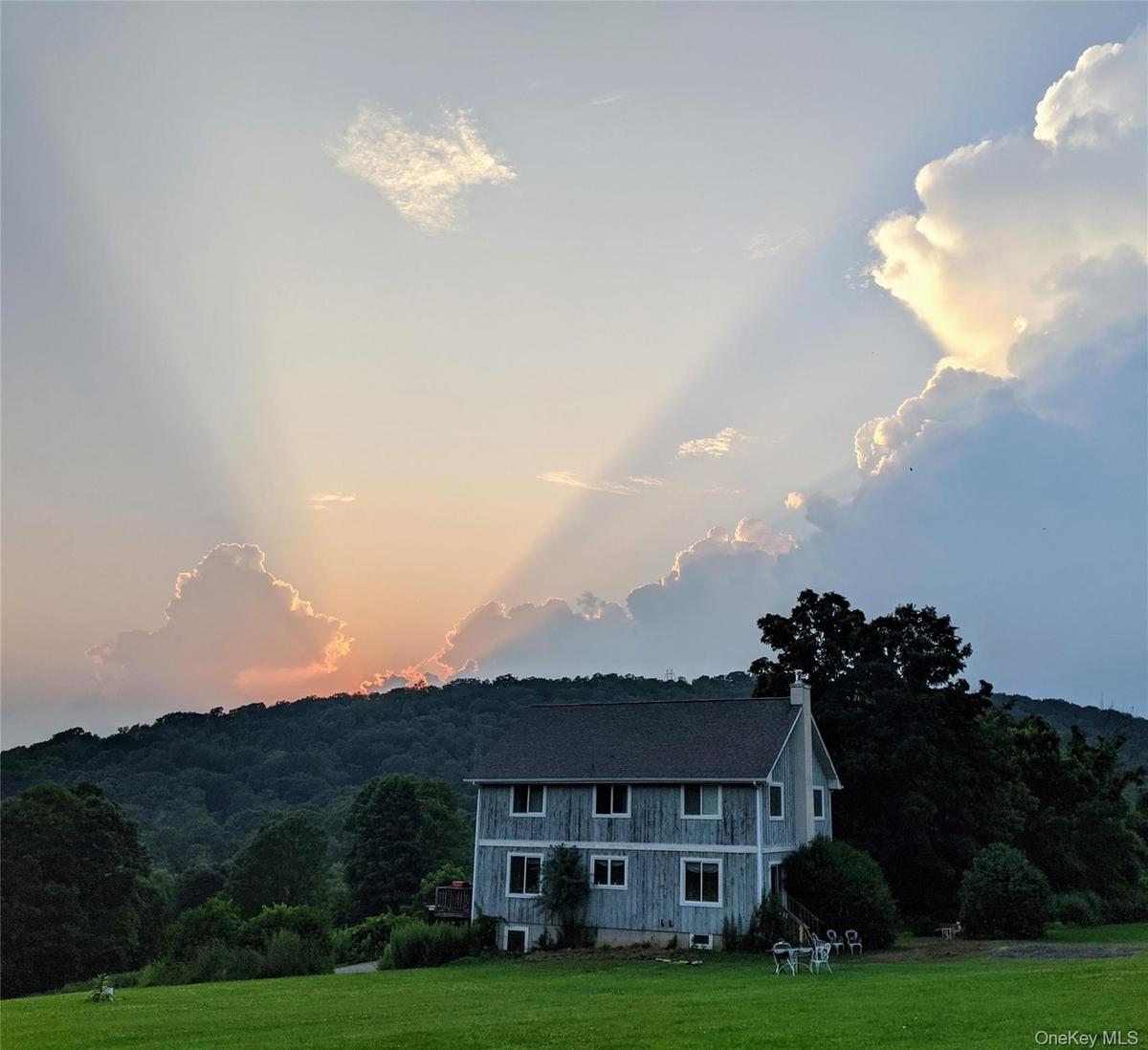 Photo taken from owner (no filter)