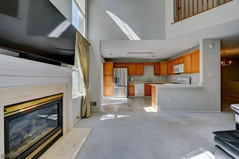 Family room - Kitchen