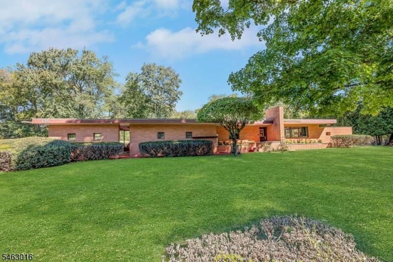 Mid-Century Modern Ranch