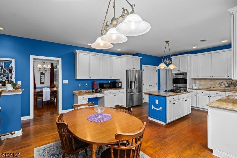Breakfast Room