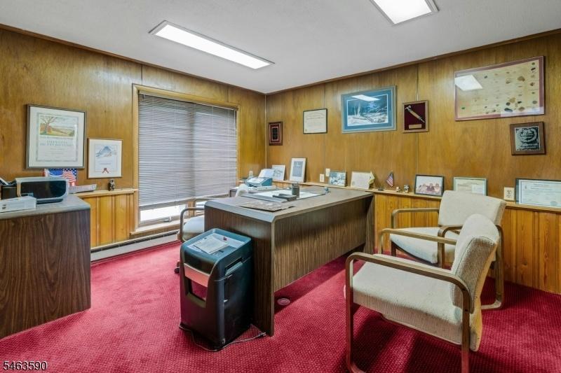 Office at level 2