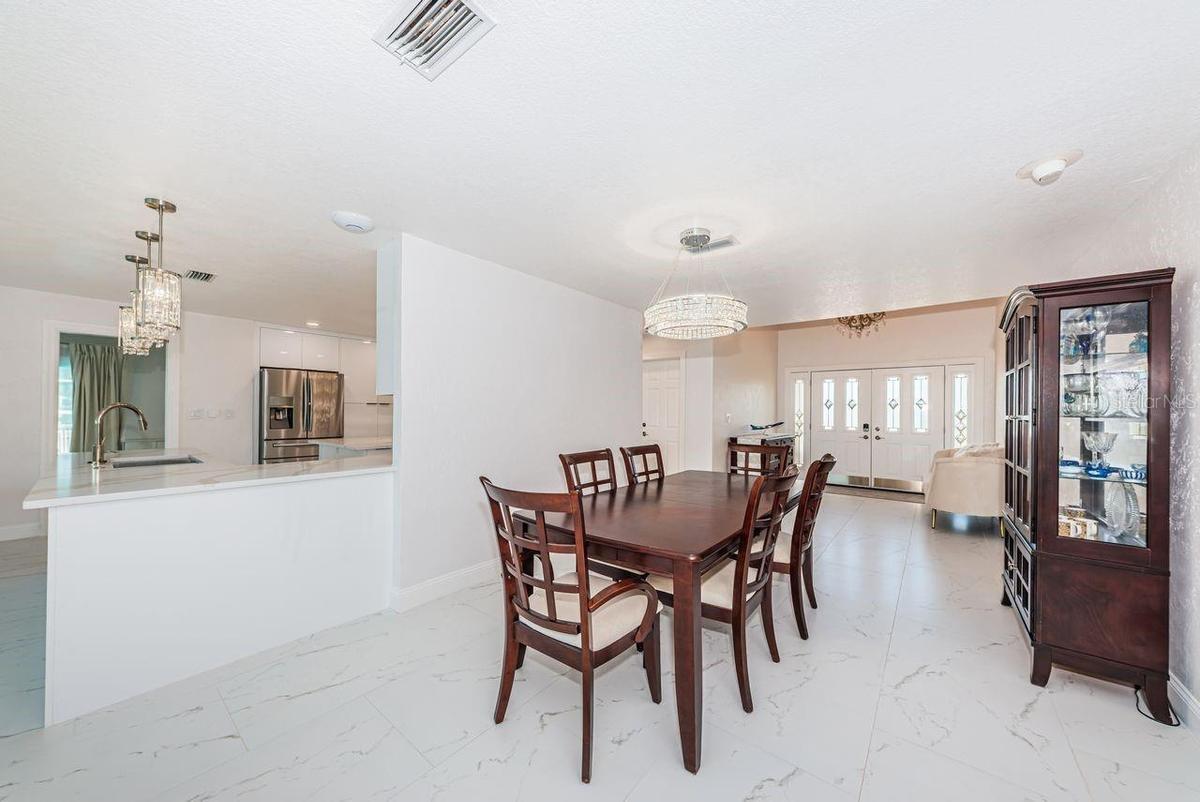 Foyer into the dining room
