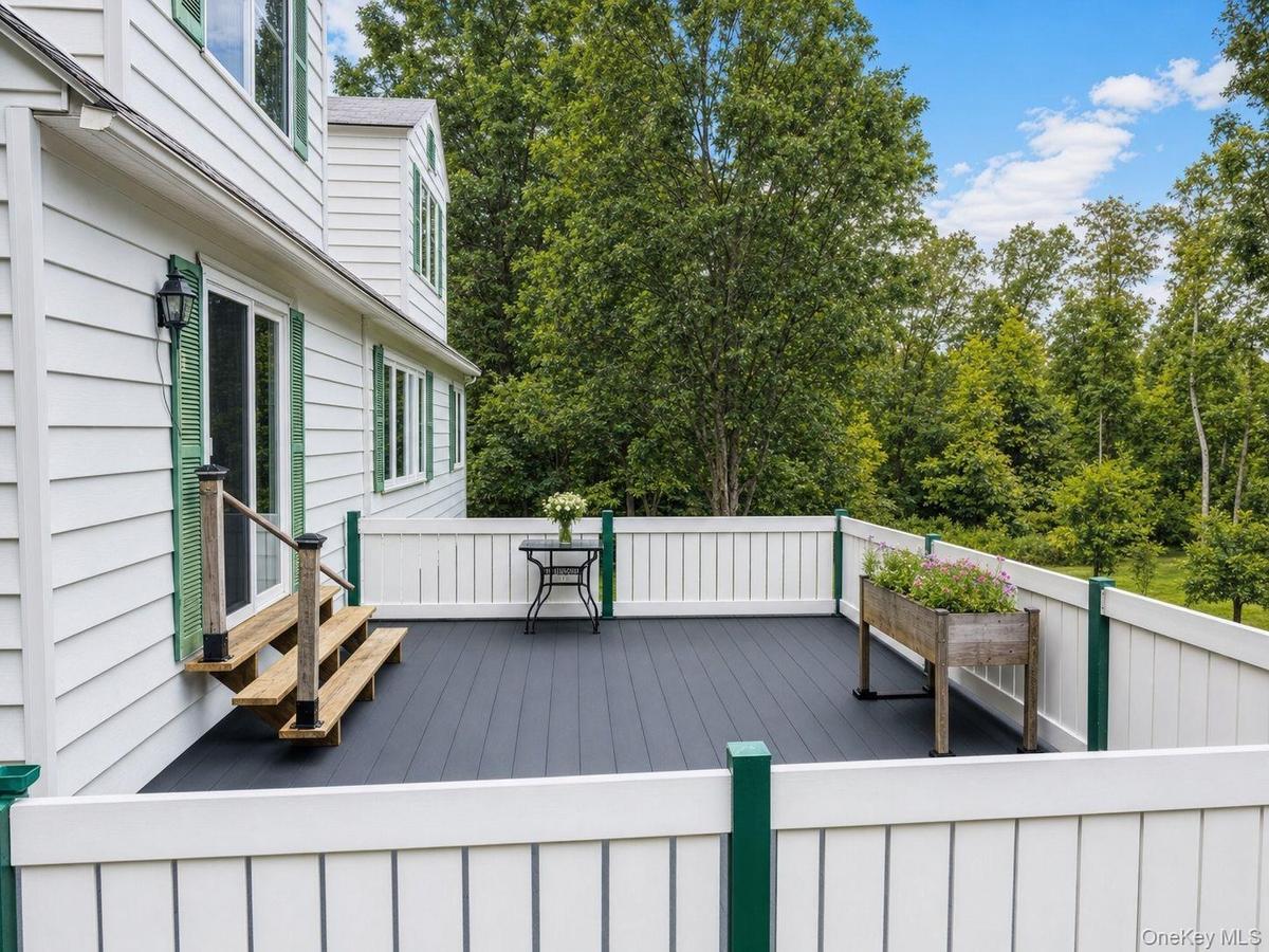 Deck off Family Room