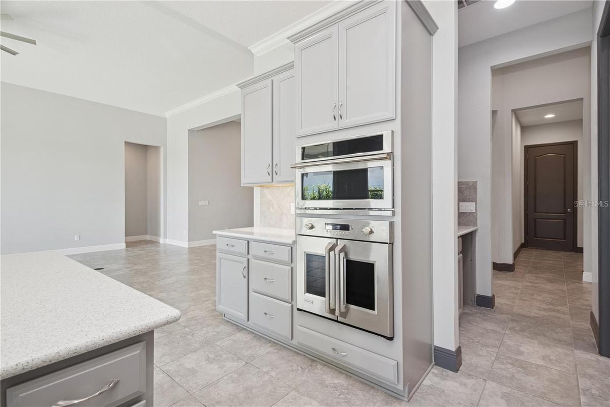 Gorgeous double door oven