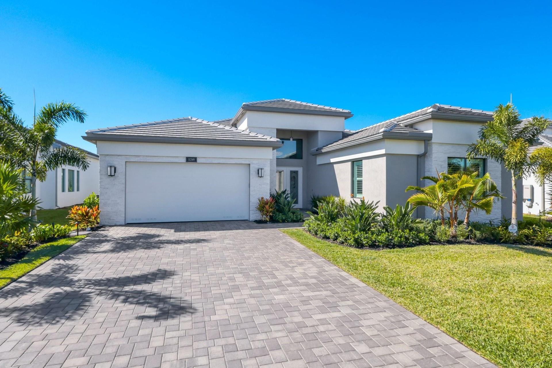 Expanded Carmel model - lake lot