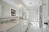 Beautiful Full Bath