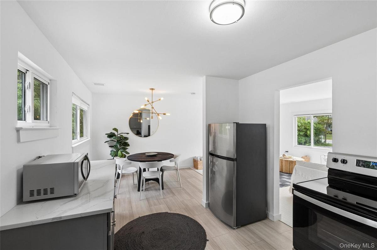 Reverse Shot - Kitchen