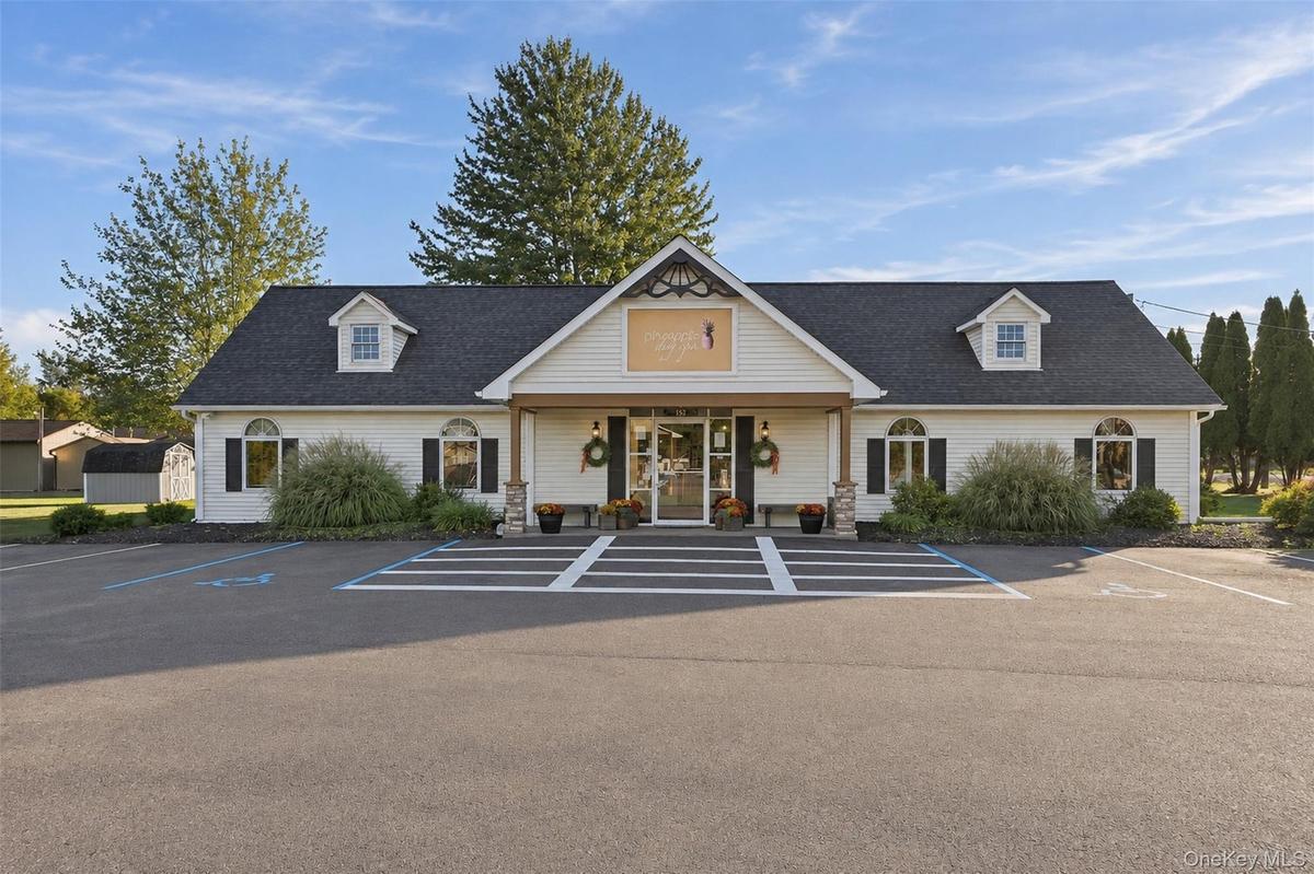 Welcome to Pineapple Spa, a well respected day spa in the Shawangunk region of the Hudson Valley
