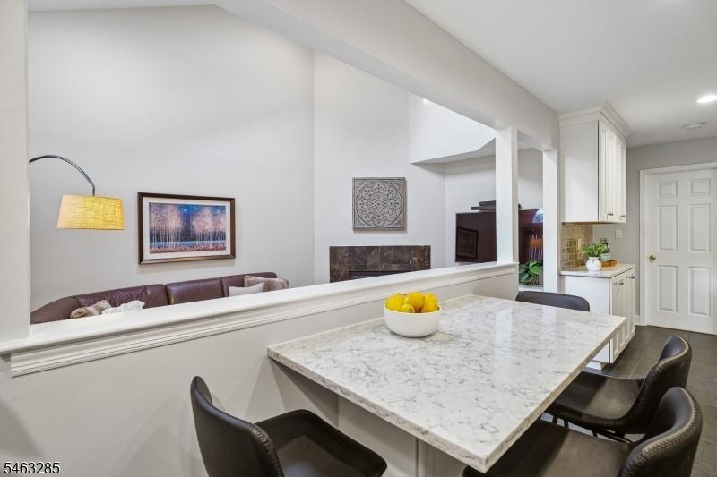 Breakfast Bar