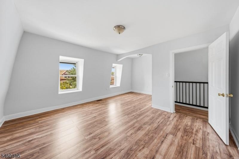 Picture of Listing